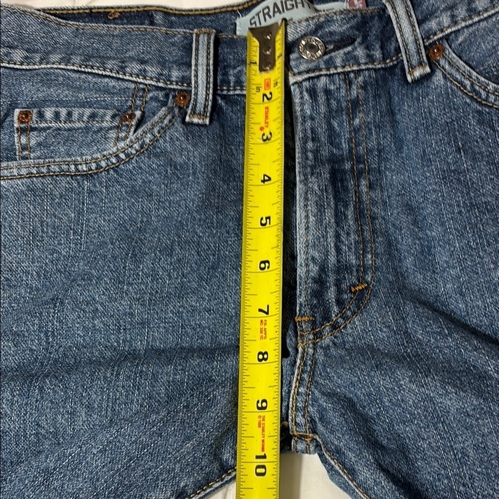 Levi's Jean Shorts with Classic Medium Blue Denim size 30 - Picture 10 of 11